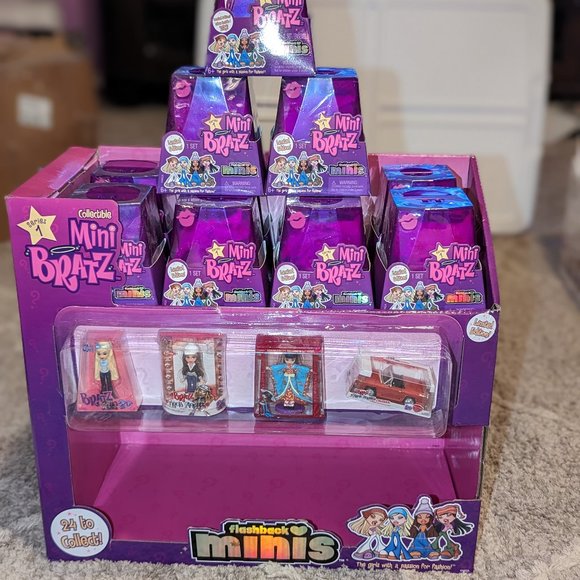 New! Lot of 11 MGA Mini Bratz Limited Edition Flashback Series 1 w/Display Box - Picture 2 of 6